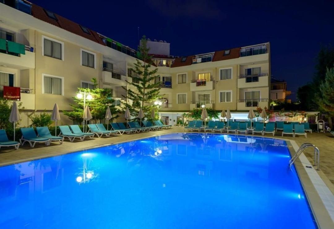 Akalia & Hotel 4*